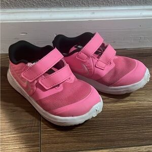 Nike toddler Girls size 8